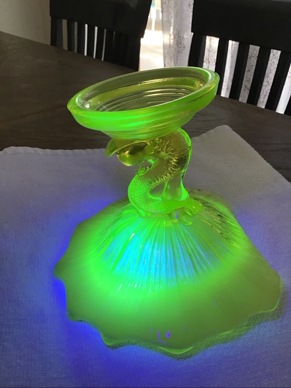 Vintage Vaseline uranium glass dolphin/fish stem compote - Picture 5 of 11